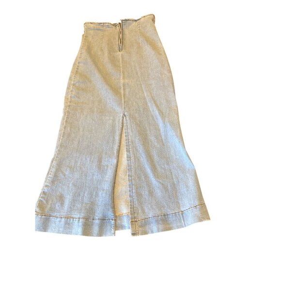 Han Queen Light Denim High-Waisted Midi Skirt With Back Slit & Zipper Closure - Picture 2 of 4